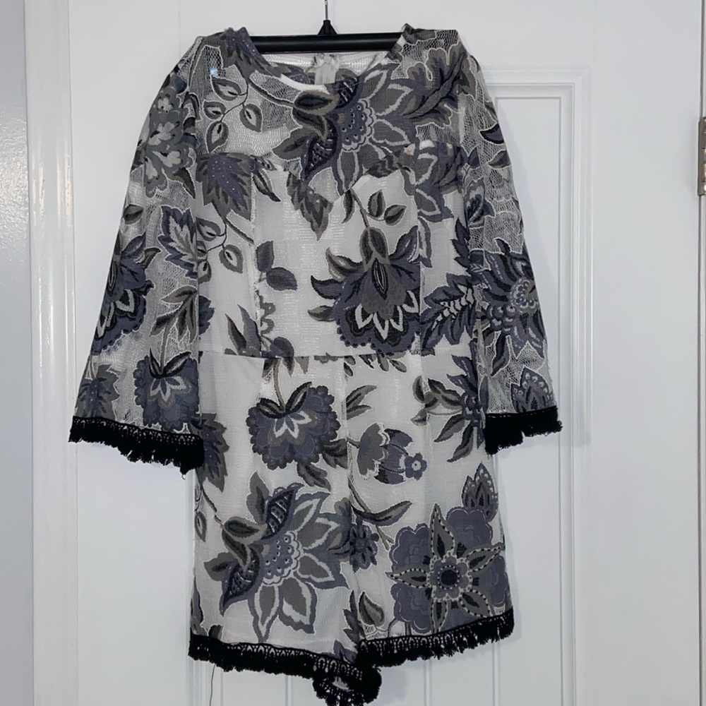 Entro Lace Floral Pattern Romper